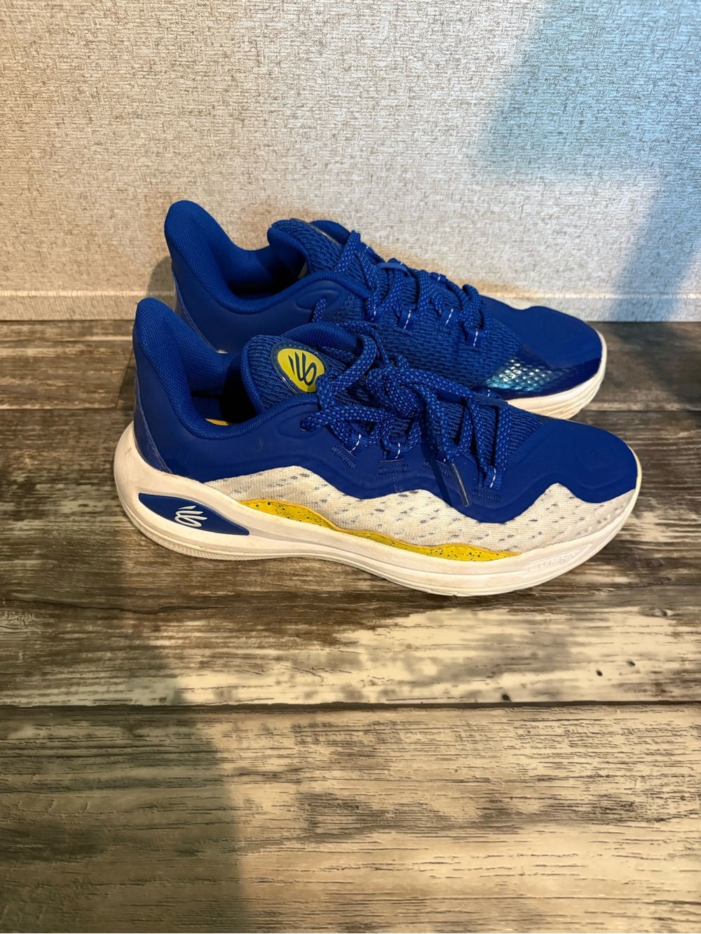Steph Curry Under Armour Basketball Shoes Youth 5.5